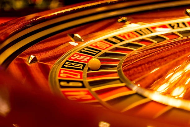 Live Sic Bo betting interface and payout display